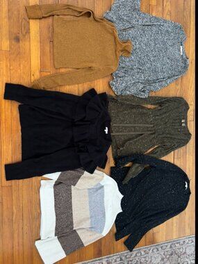 Bundle of 6 Women's Sweaters